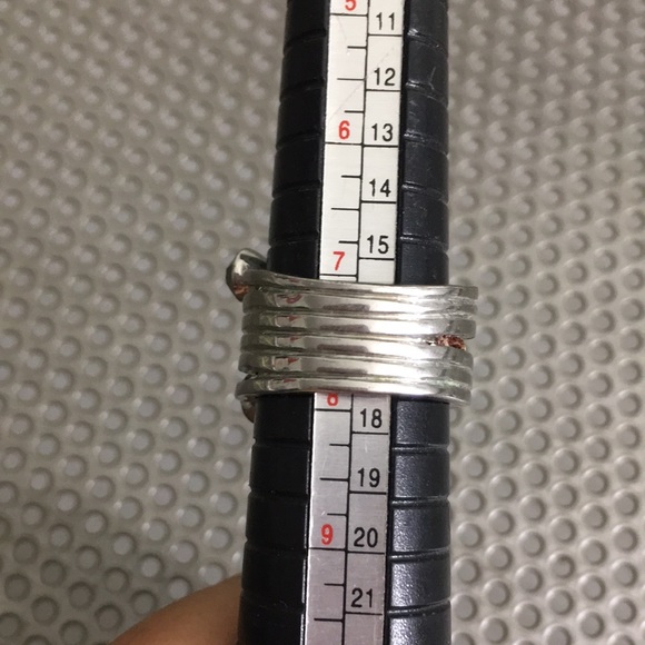 🖤Kenneth Cole ring - Picture 13 of 17